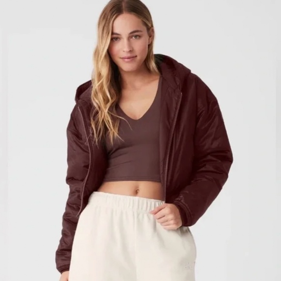 Alo Ripstop Cropped Cosmo Zip Up Hoodie in Cherry Cola SIZE XS - Picture 1 of 5